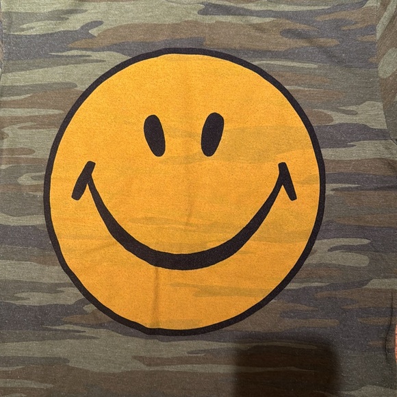 🌟XS SO RARE Aviator Nation smile camo t, I’ve never worn it, bough posh - Picture 2 of 5